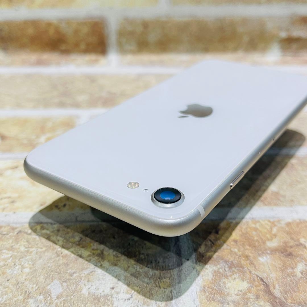 SIMフリー iPhoneSE3 64GB スターライト 電池良好