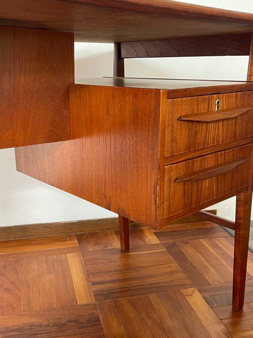 北欧 デンマーク ヴィンテージ チーク オイルフィニッシュ 両袖 デスク