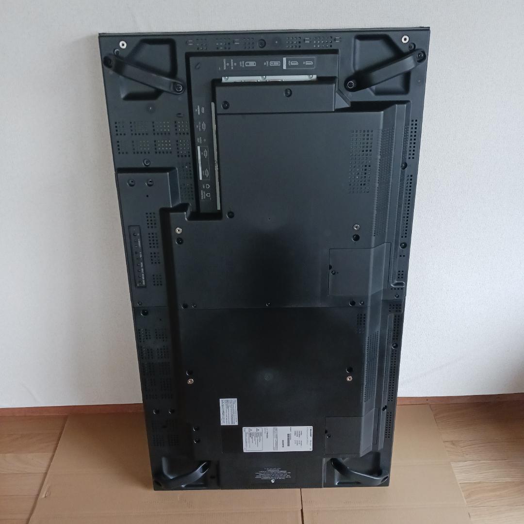 シャープ　55インチ インフォメーションディスプレイ PN-V551　①