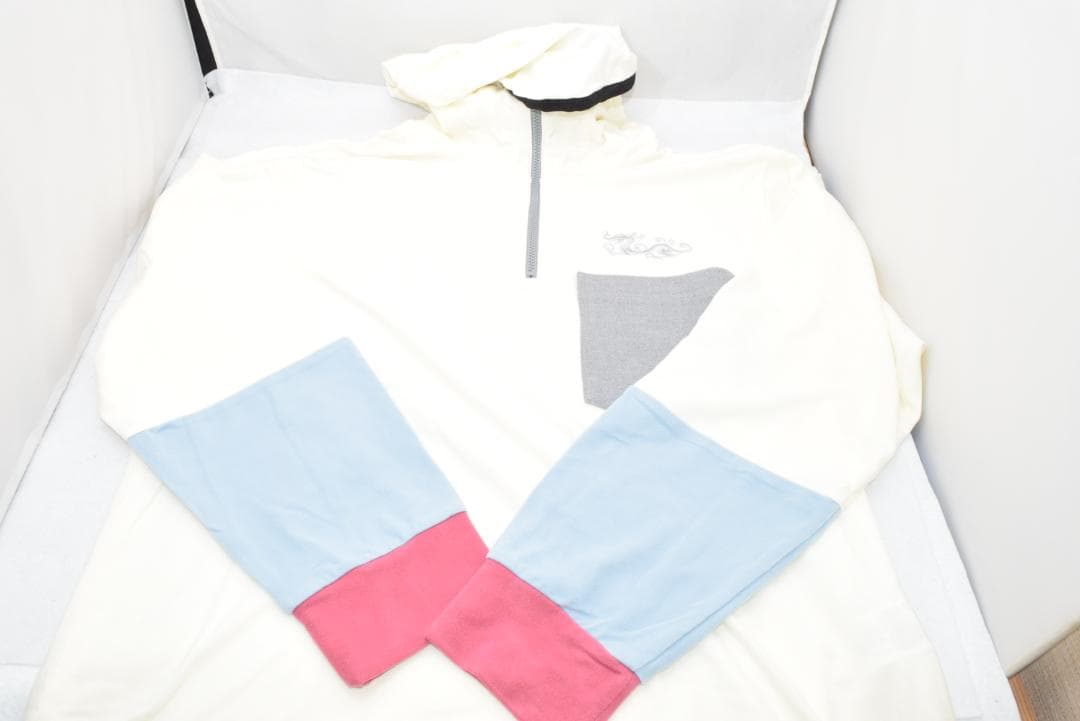 新品☆ダンスウィズドラゴン SMOOPHフーディー☆アウター☆白☆XLサイズ