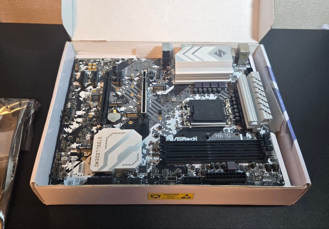 マザーボード ASRock H670 Steel Legend Intel LGA1700