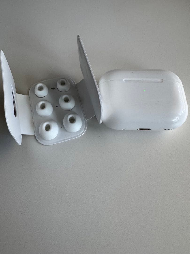 イヤホン airpods pro 2 lightning