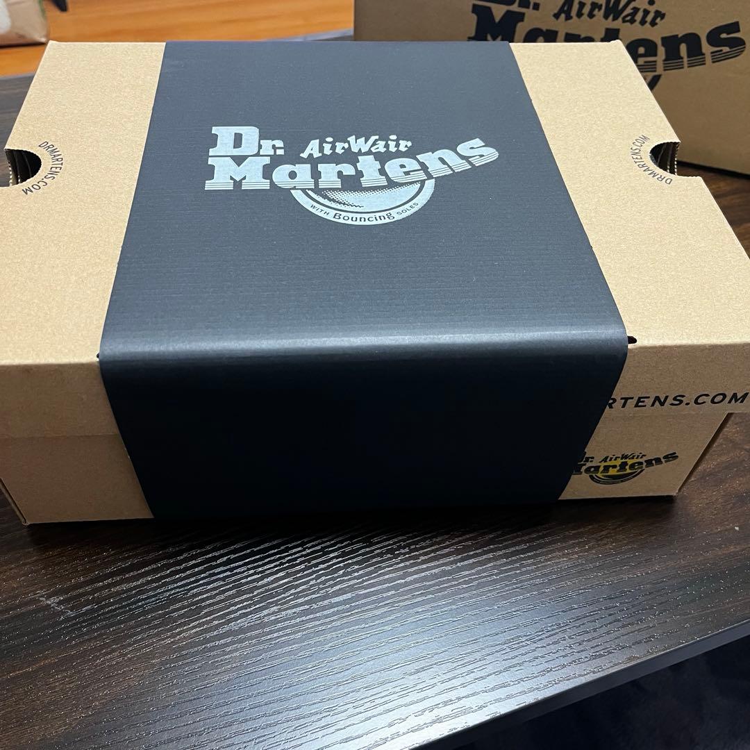 靴 Dr. Martens Adrian YS BLACK