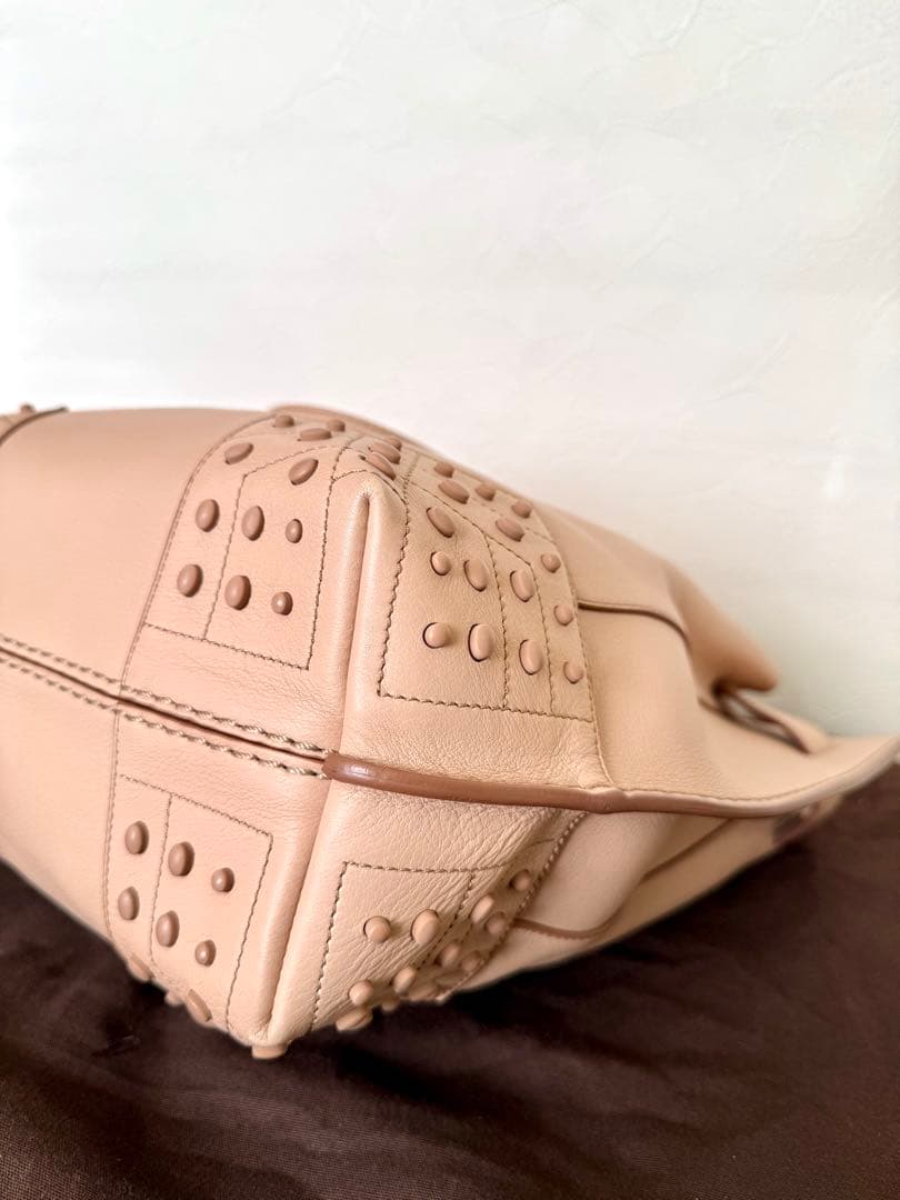 【美品】TOD'S ウェーブトート レザー ハンドバッグ ベージュ タグあり