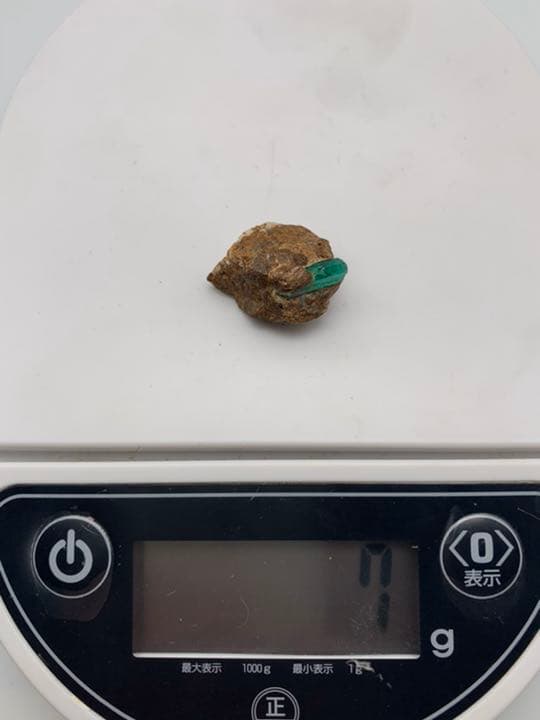 エメラルド原石　天然石