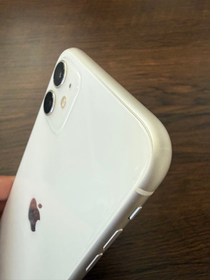 Apple iPhone 11 ホワイト 本体　128GB