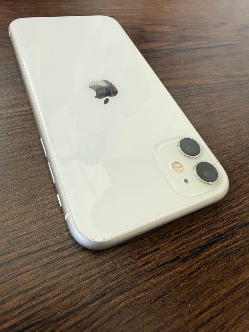 Apple iPhone 11 ホワイト 本体　128GB