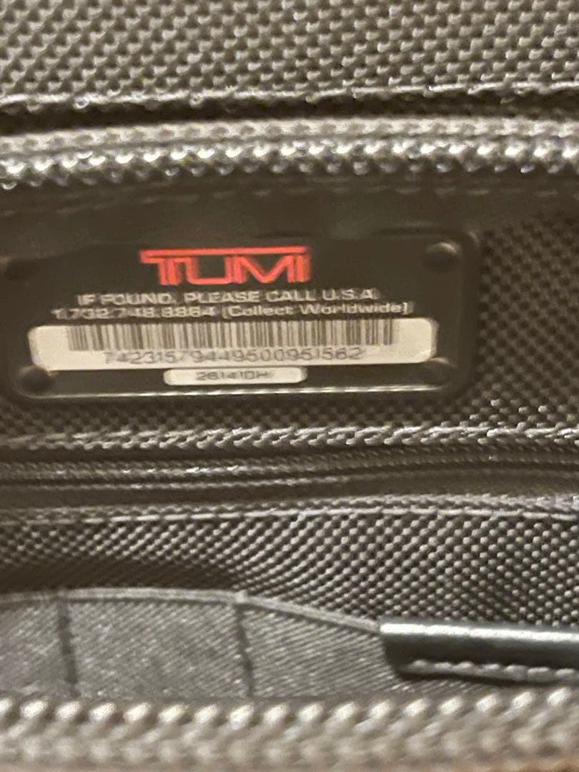 ら*ア様 TUMI ビジネスバッグ ブラック 多ポケット