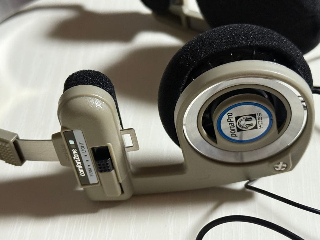 KOSS Porta Pro ヘッドフォン ベージュ