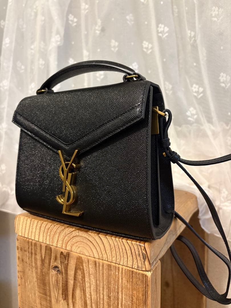 サンローラン カサンドラ トップハンドル ミニ