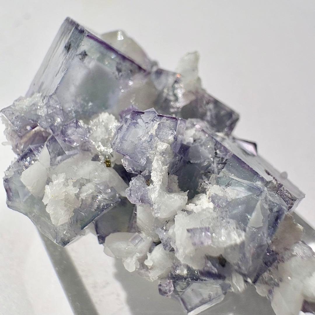 475 中国　ヤオガンシャン産　ポーセリン　フローライト