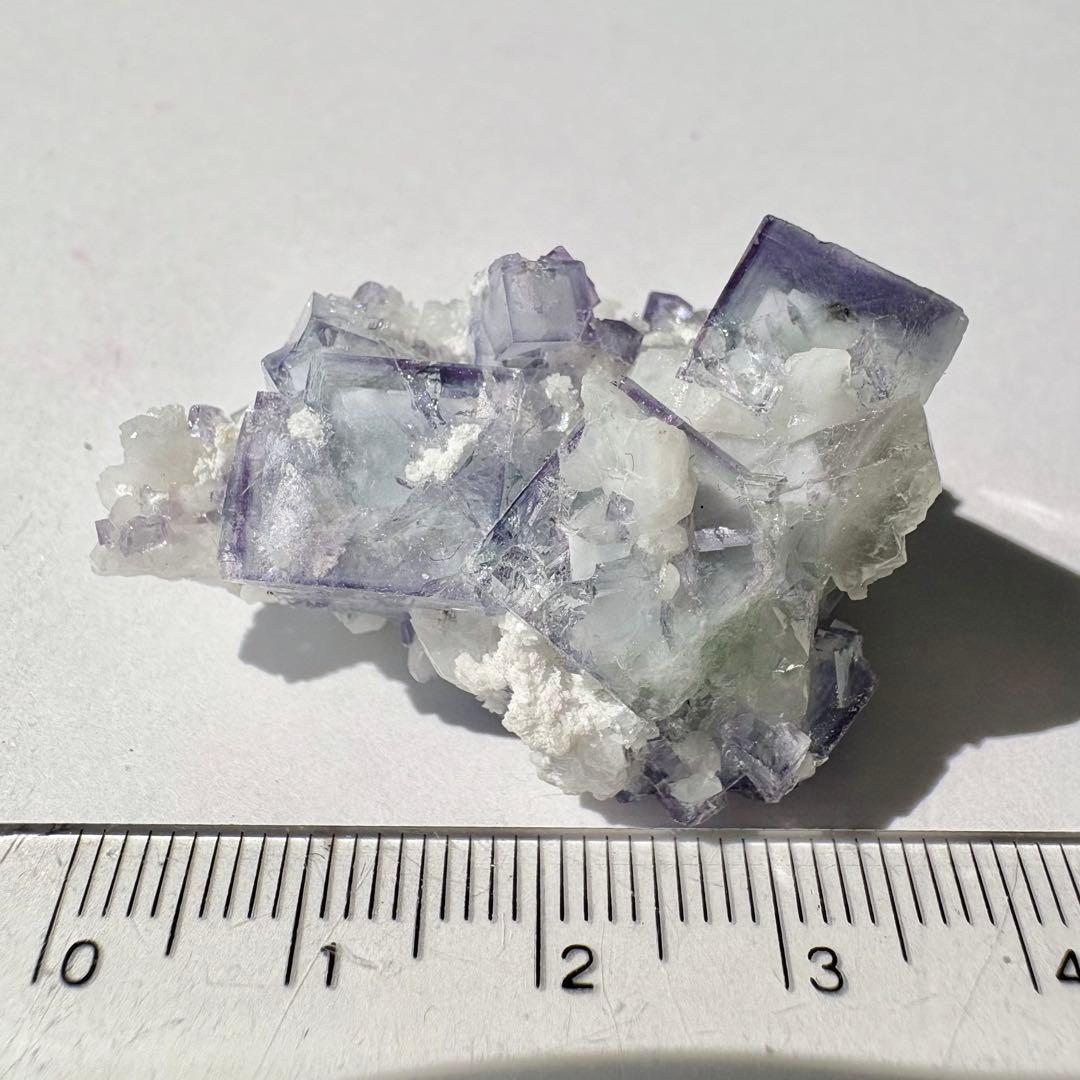 475 中国　ヤオガンシャン産　ポーセリン　フローライト