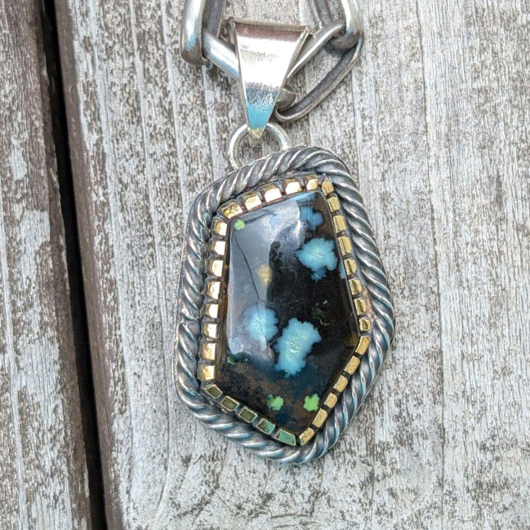 マッツン　ハンドメイドのターコイズトップ　インディアンジュエリー風