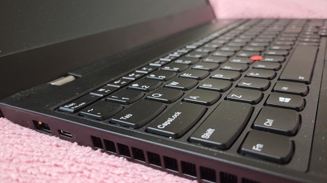 レノボ Thinkpad P15v Gen 3 優れたバッテリーと新しいSSD