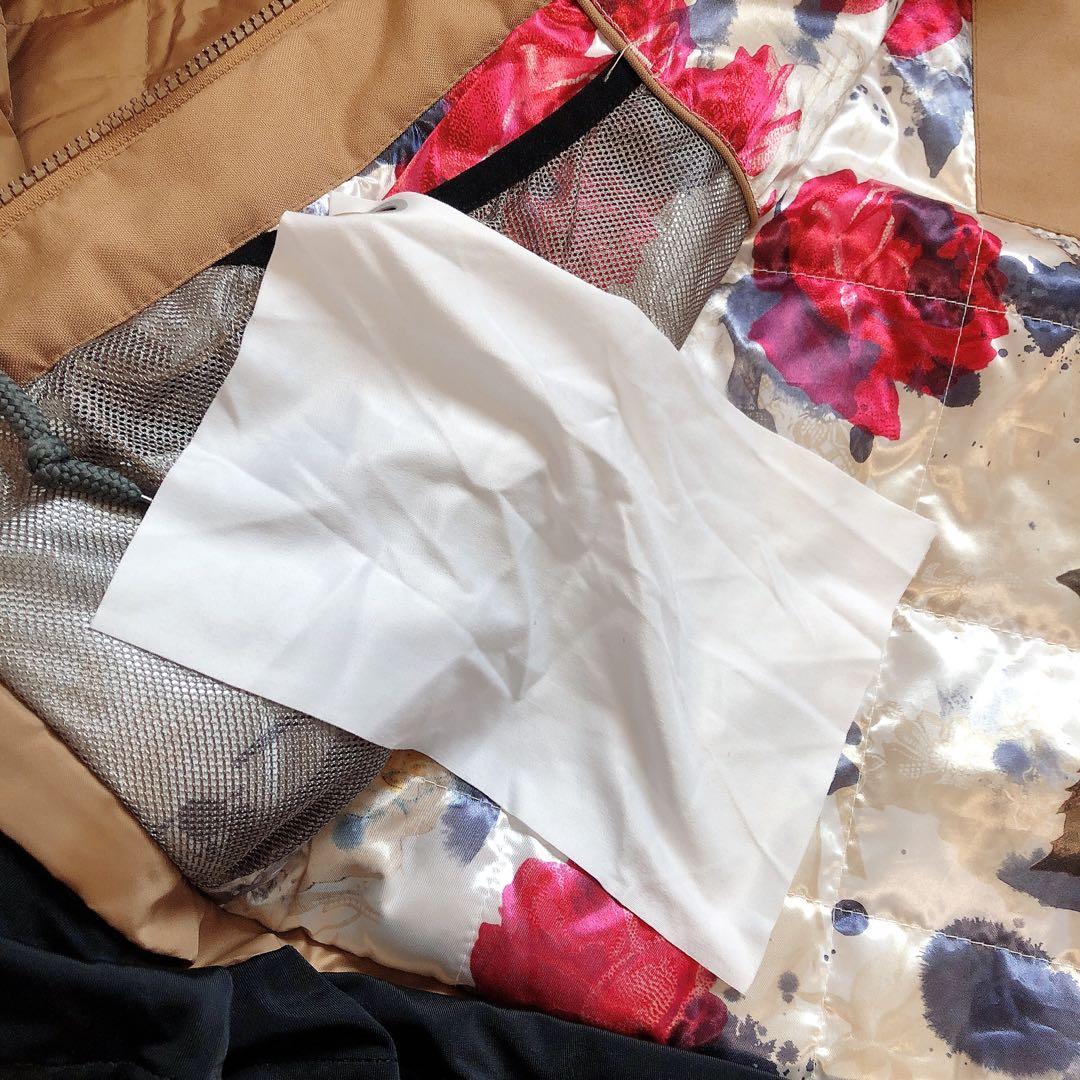 ベージュ ダウンジャケットとスノーボードパンツ セット　ROXY スキーウェア