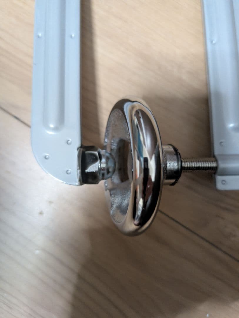 スキーブーツ、スノーボードハードブーツのシェル出し 工具 小指痛い