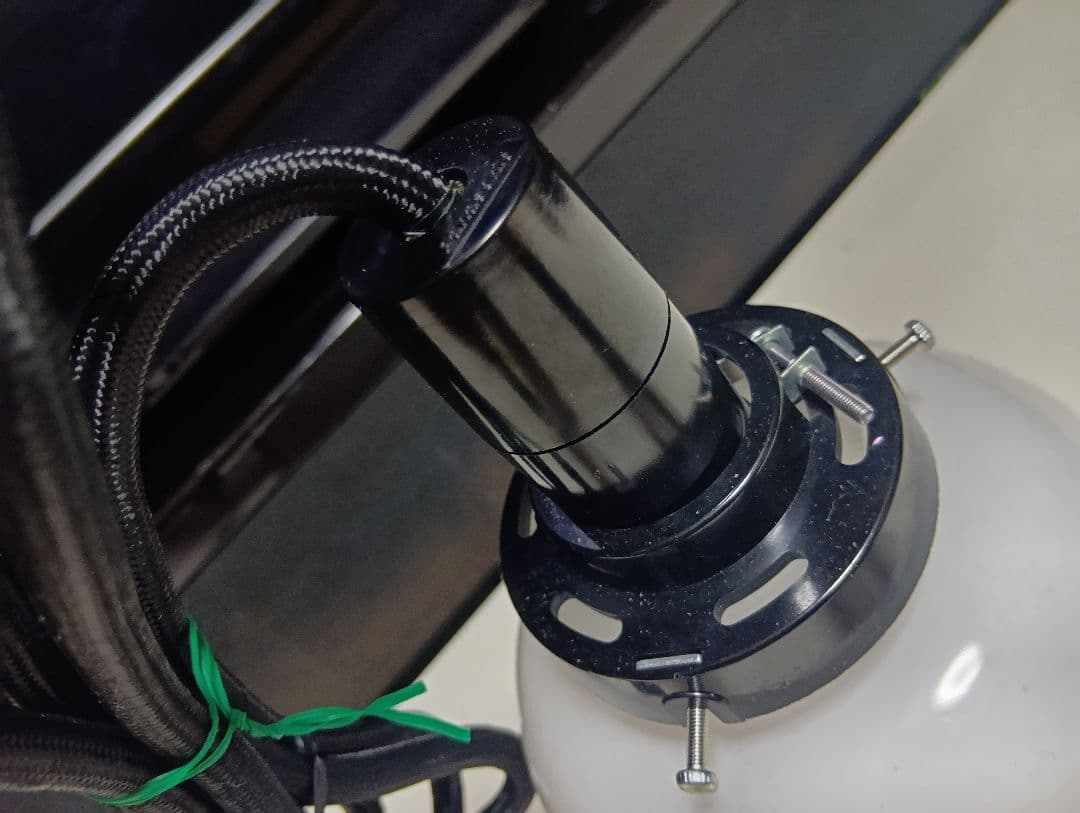 北一硝子　乳白色　赤　縁取り　フリル形　吊り下げ　ペンダント　ランプ