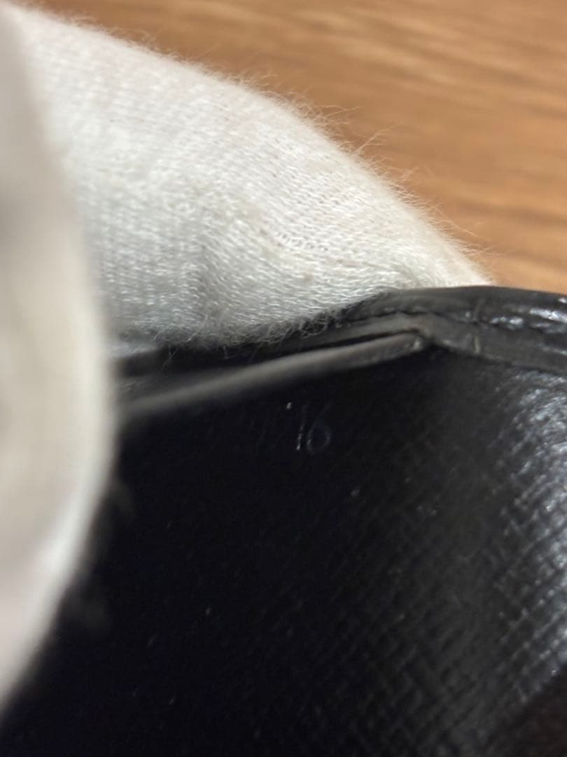 ルイヴィトン エピ 名刺入れ 名刺ケース カードケース 黒