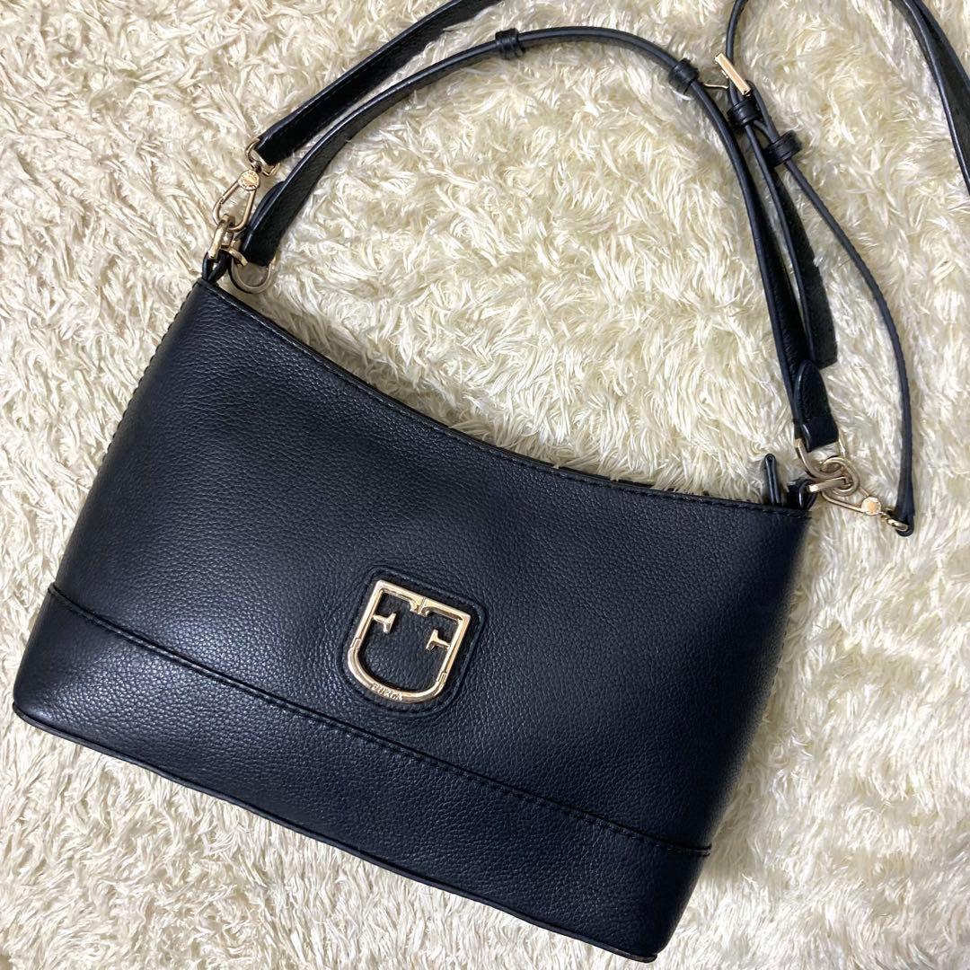 【美品】FURLA フルラ ハーパー ショルダーバッグ レザー ブラック ハンド