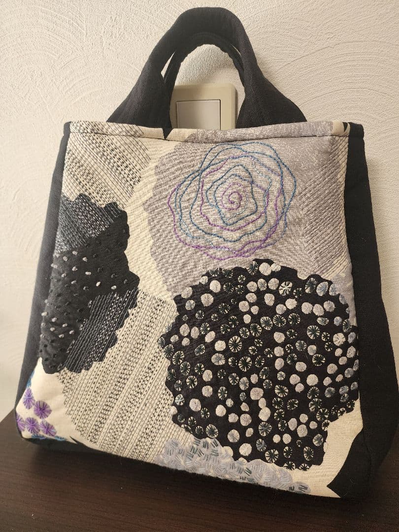 ★★★新作　エチノ生地に豪華な刺し子　個性的　一点物　センソユニコ慈雨等