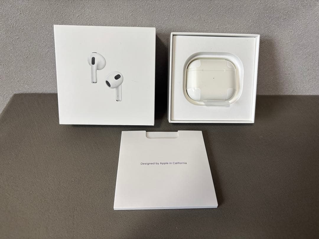 Apple AirPods3 本体 ホワイト 箱　充電ケース付き