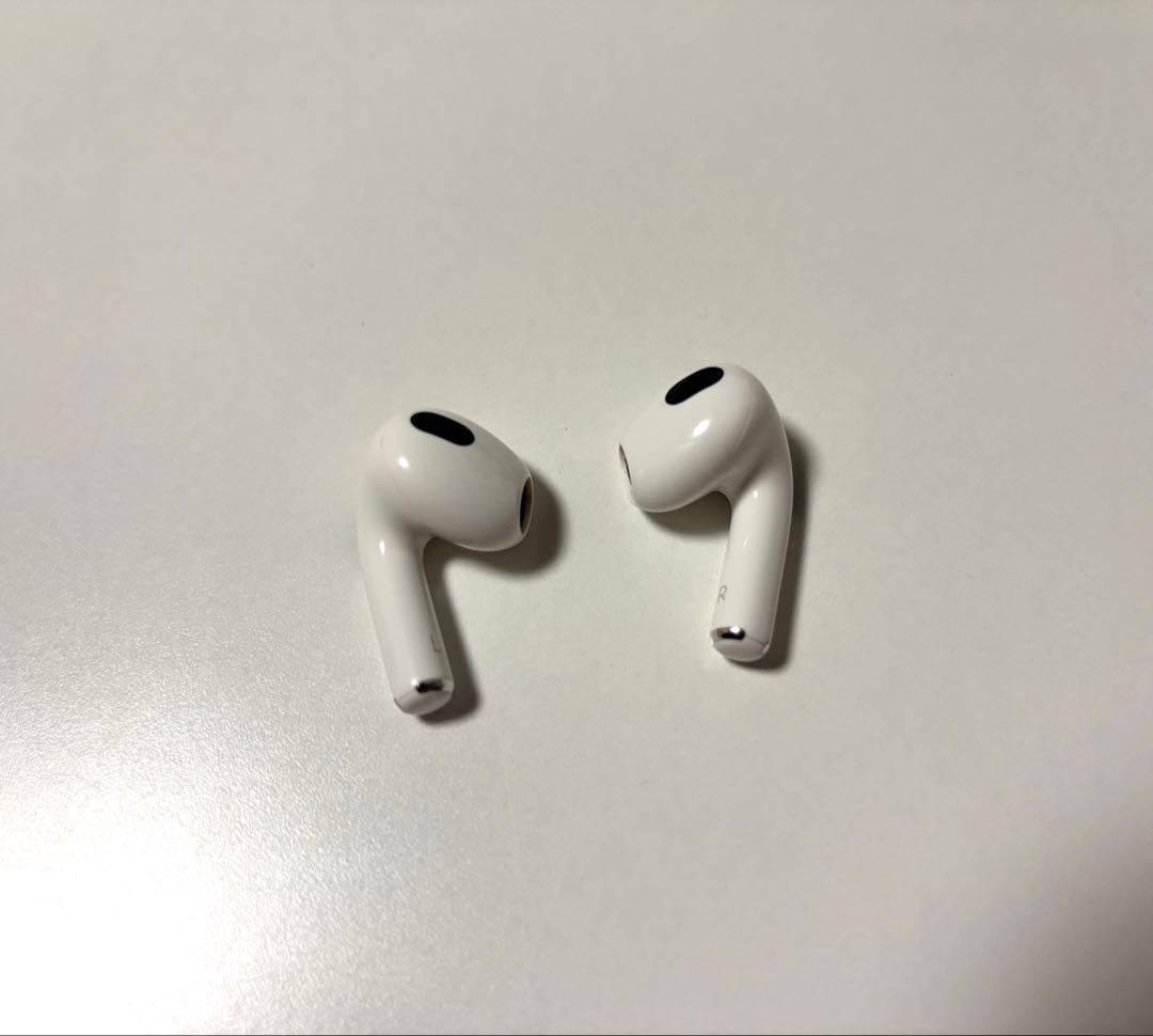 Apple AirPods3 本体 ホワイト 箱　充電ケース付き