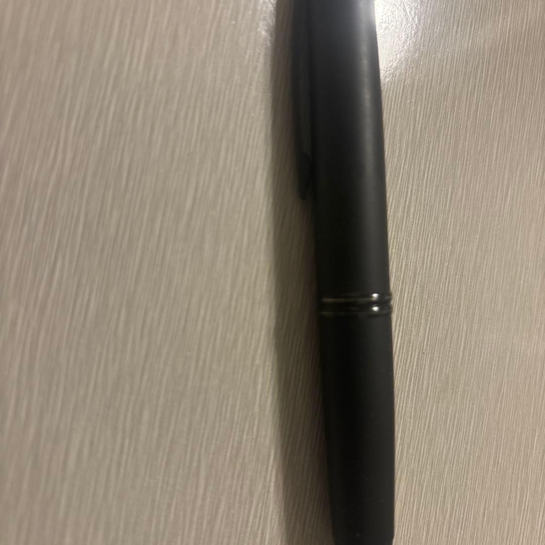 PILOT キャップレス　万年筆　マットブラック M中字