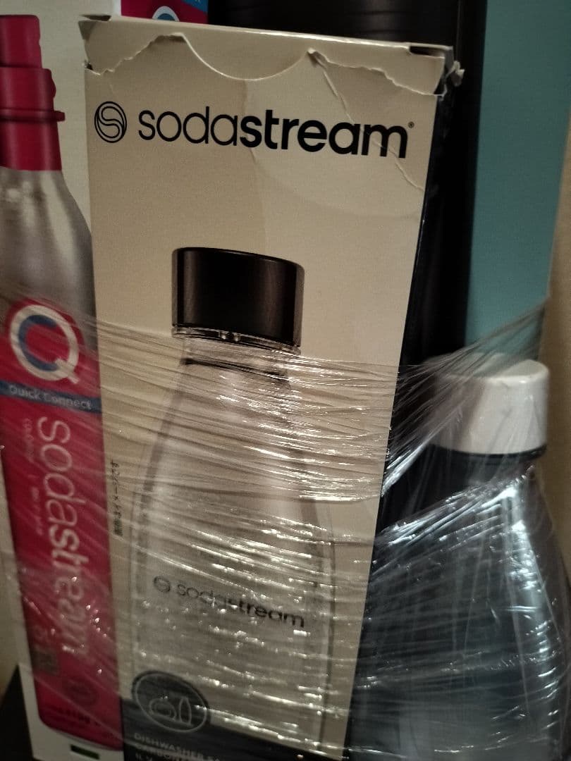 Sodastream GAIA 炭酸水メーカー 黒1L ボトル付きセット　未開封