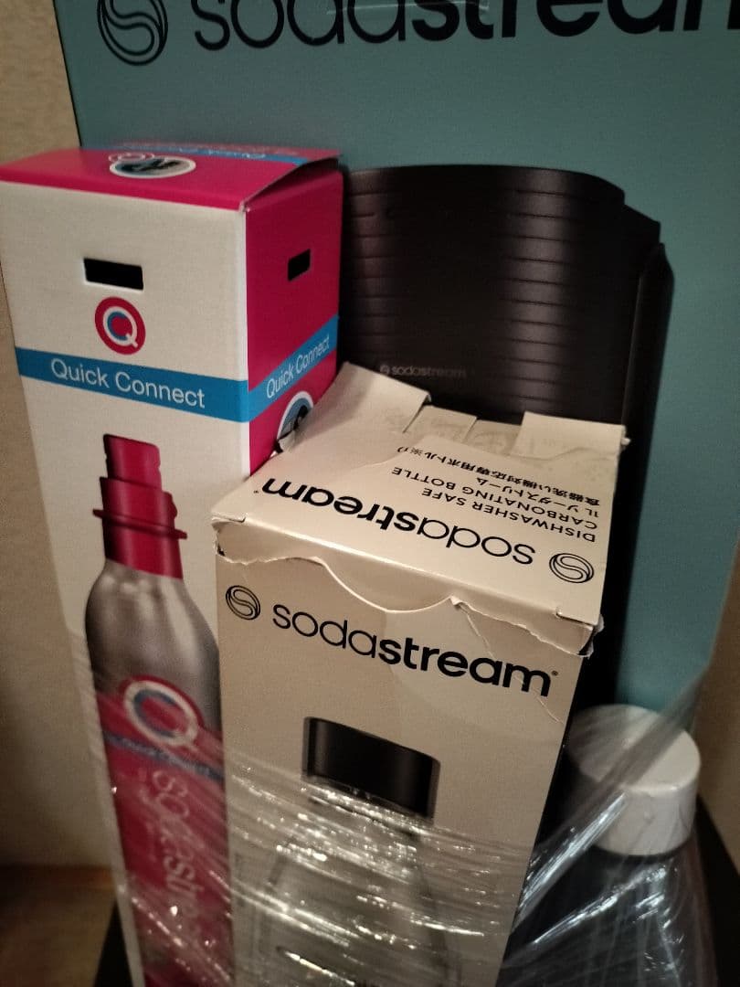 Sodastream GAIA 炭酸水メーカー 黒1L ボトル付きセット　未開封