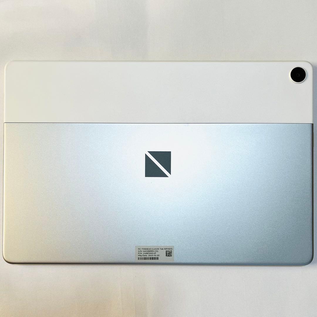 タブレット　NEC LAVIE Tab T10 シルバー/ホワイト カバー付き