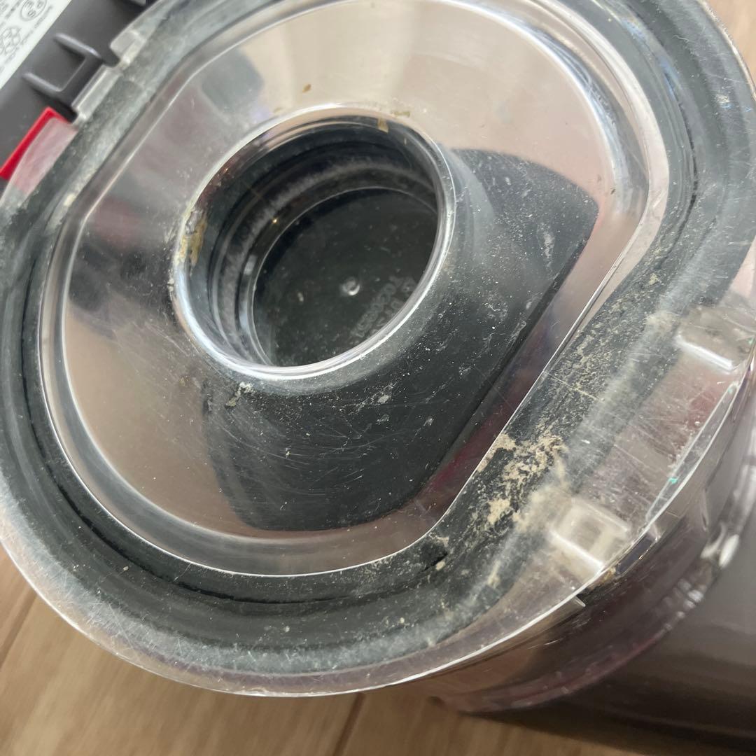 【値下げ！】ダイソン　V8fluffy dyson 台付き　掃除機