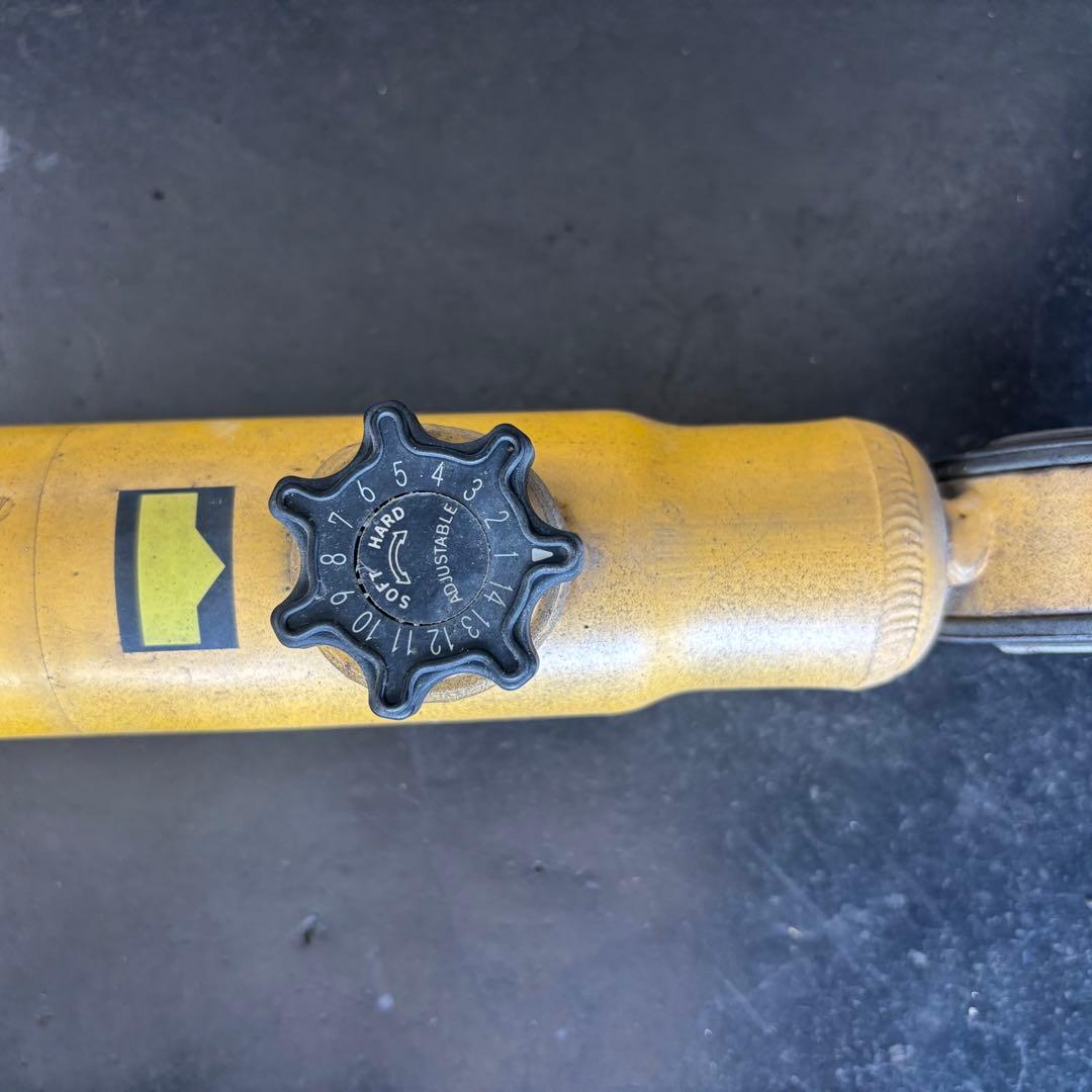 KYBカヤバ.ショックアブソーバー。RSR.Ti2000 ルーミー　タンク