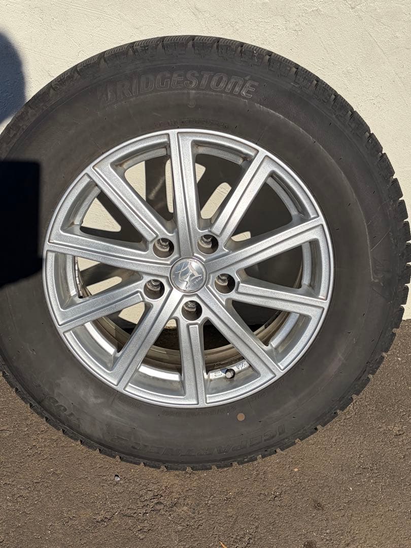 アルファードに使用スタッドレスタイヤセット
