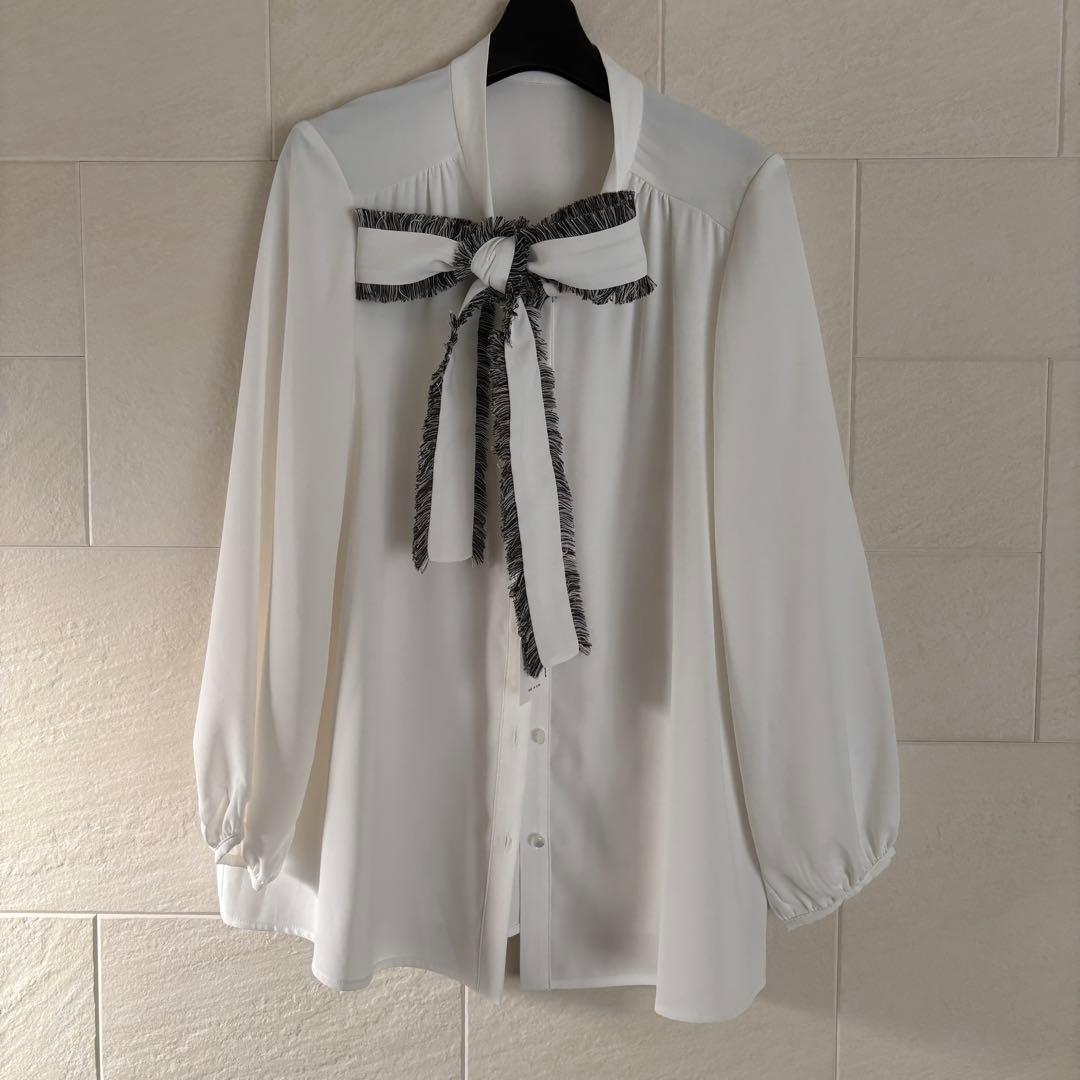 今期【新品タグ付き】YAMADAYA FENNELフリンジリボンブラウス