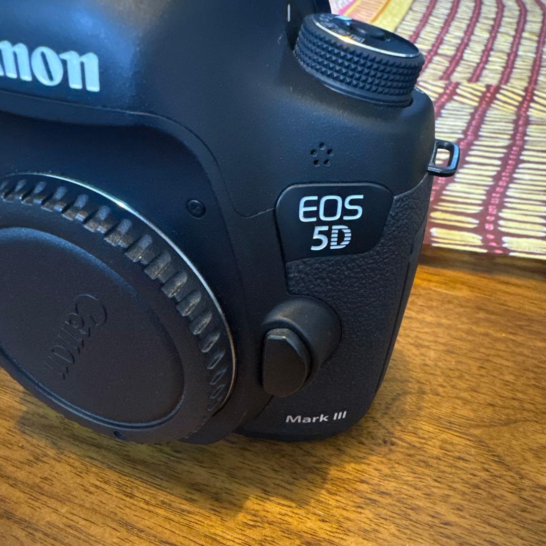 Canon EOS 5D Mark III + レンズ2本セット