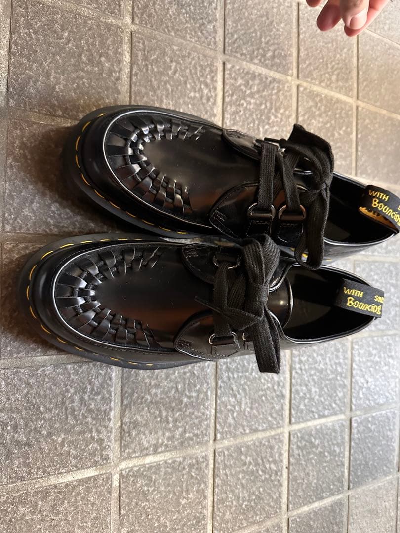 も*ー様 黒 厚底靴 ボードソール　Dr.Martin