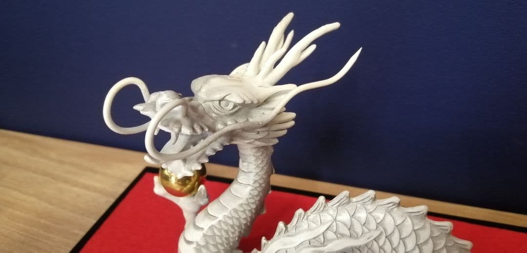 白の龍　開運龍　置物　白の開運龍