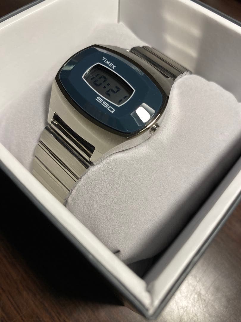 TIMEX SSQ デジタル腕時計 シルバー/ブルー　TW2Y06100