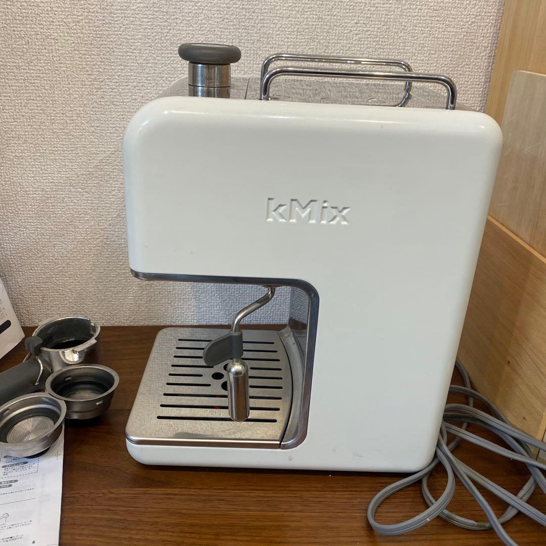 デロンギ　エスプレッソメーカー　kMix ES020J ホワイト