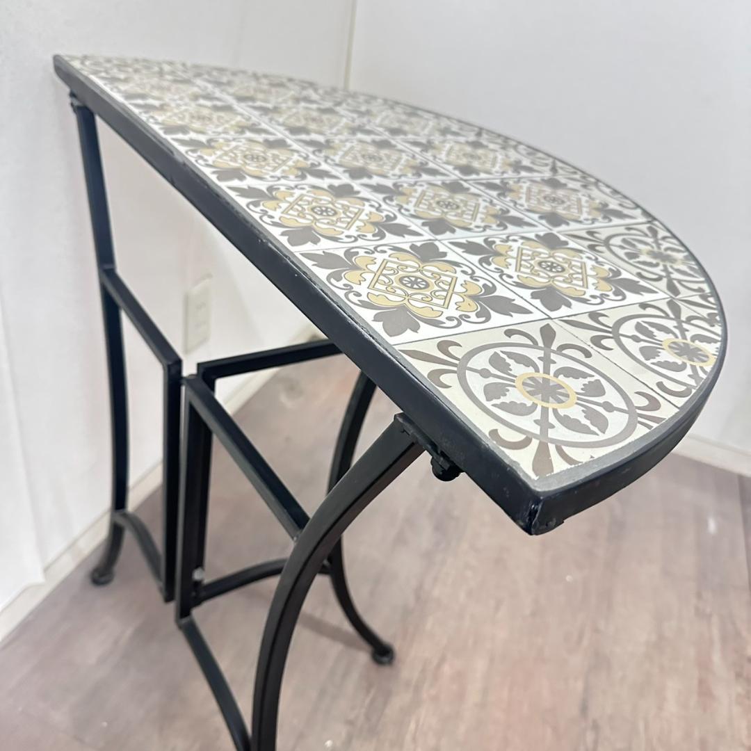 みいみ【幅70cm】壁際を華やかに　天板タイル　ハーフサークルテーブル