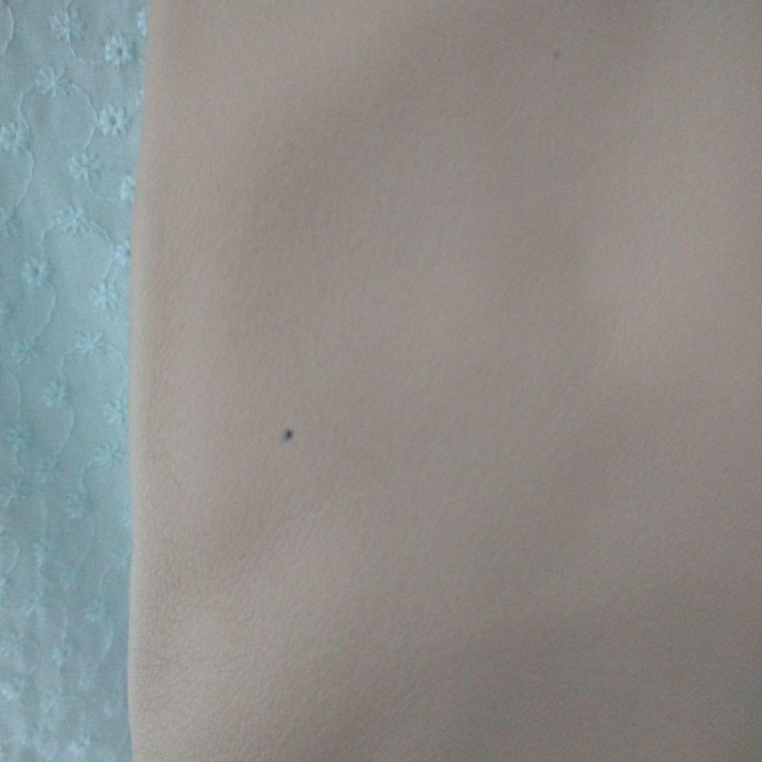 カワカワ　kawa-kawa ボディバッグ　ボディーバッグ　ベージュ