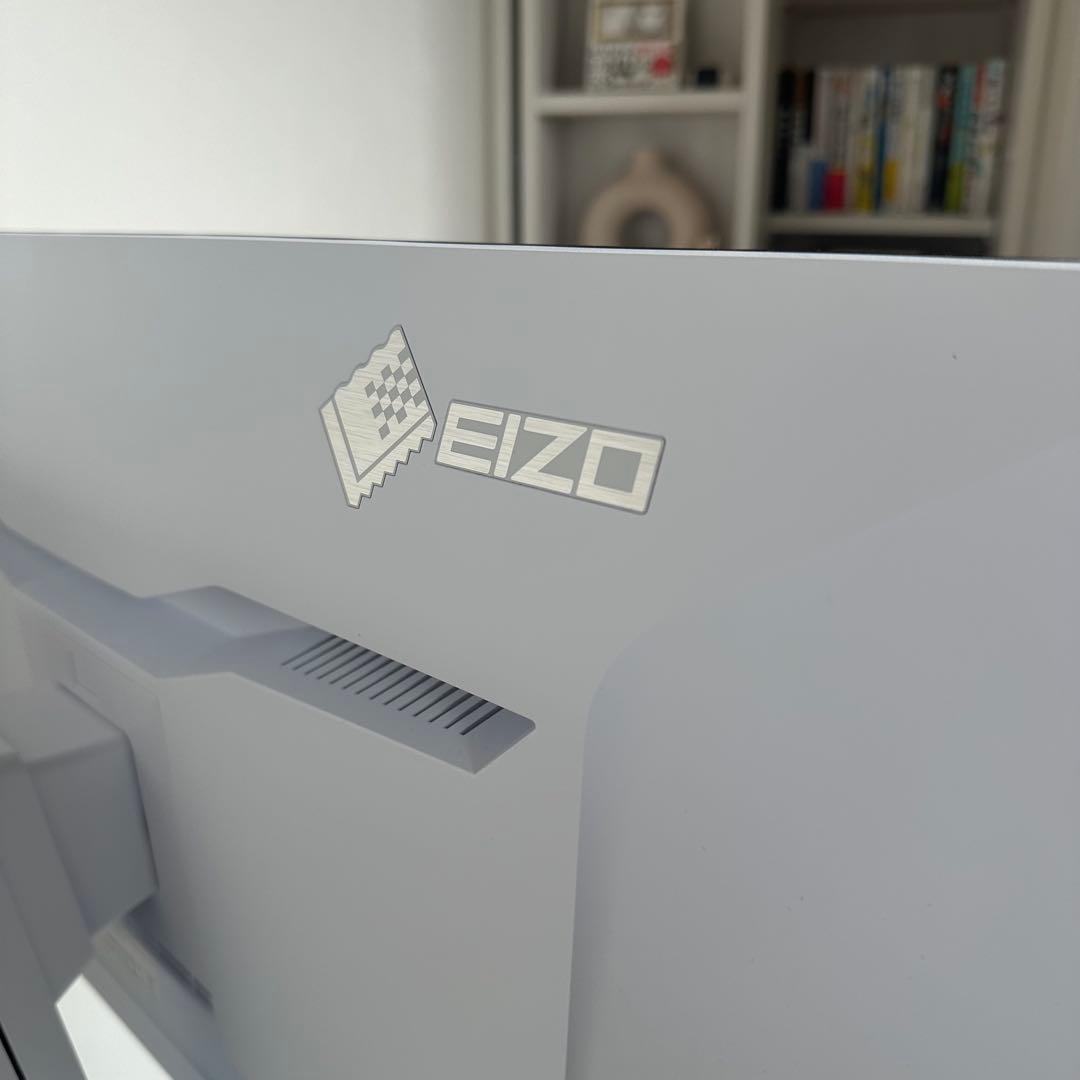 EIZO FlexScan 31.5インチ ディスプレイ モニター 4K