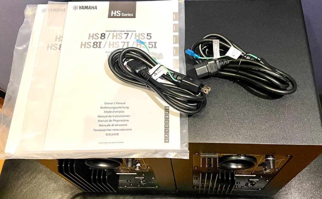 【Hiro】YAMAHA HS8 モニタースピーカー(黒)１台①