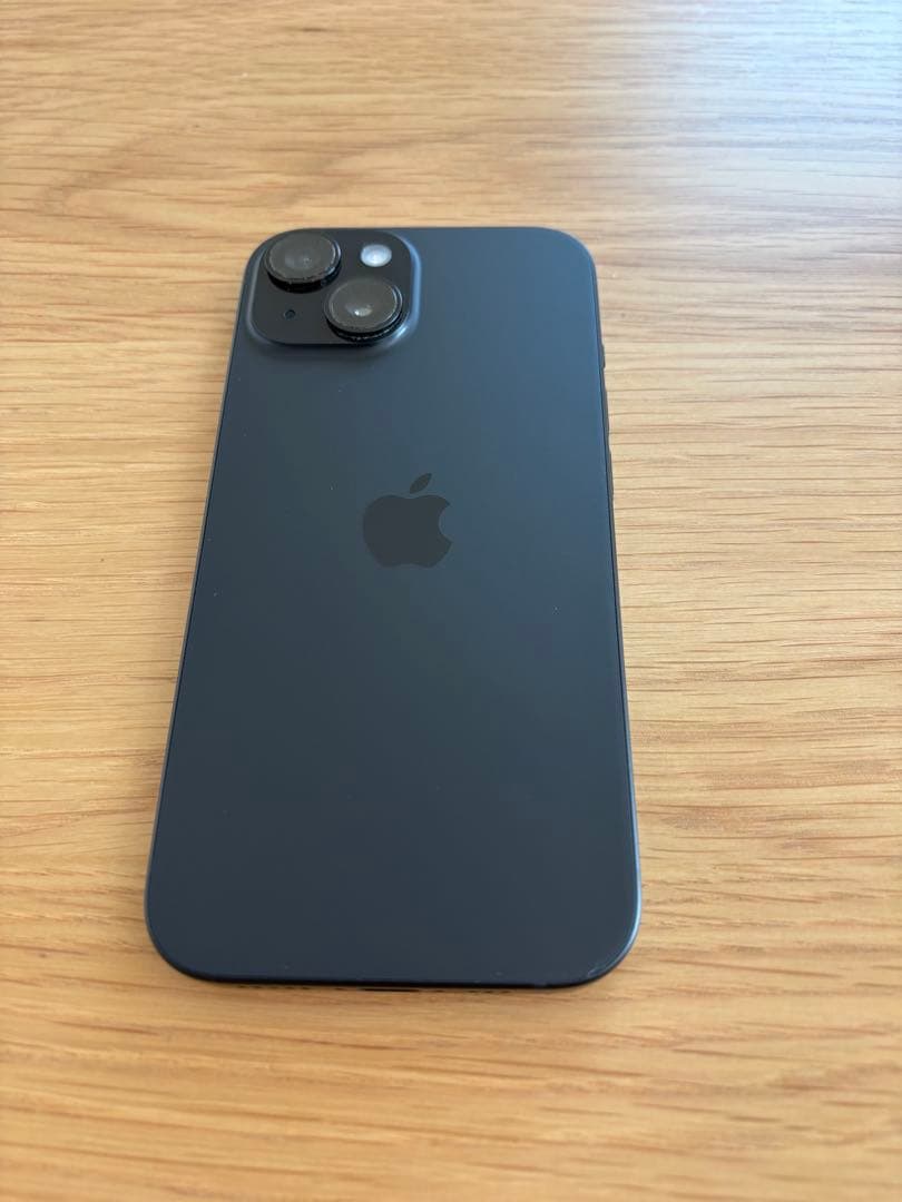 Apple iPhone 15 ブラック　128GB 本体　SIMフリー