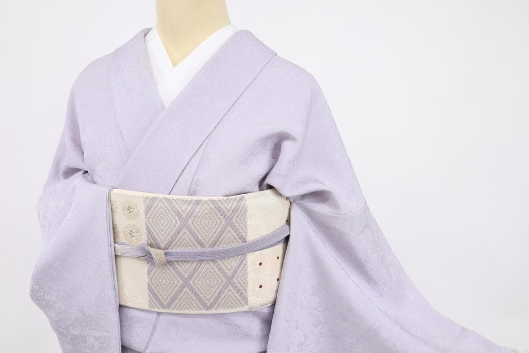 《長尺■色無地■牡丹鼠色◆細やか葡萄唐草地模様◆背紋有■袷正絹着物◆IP1-2》