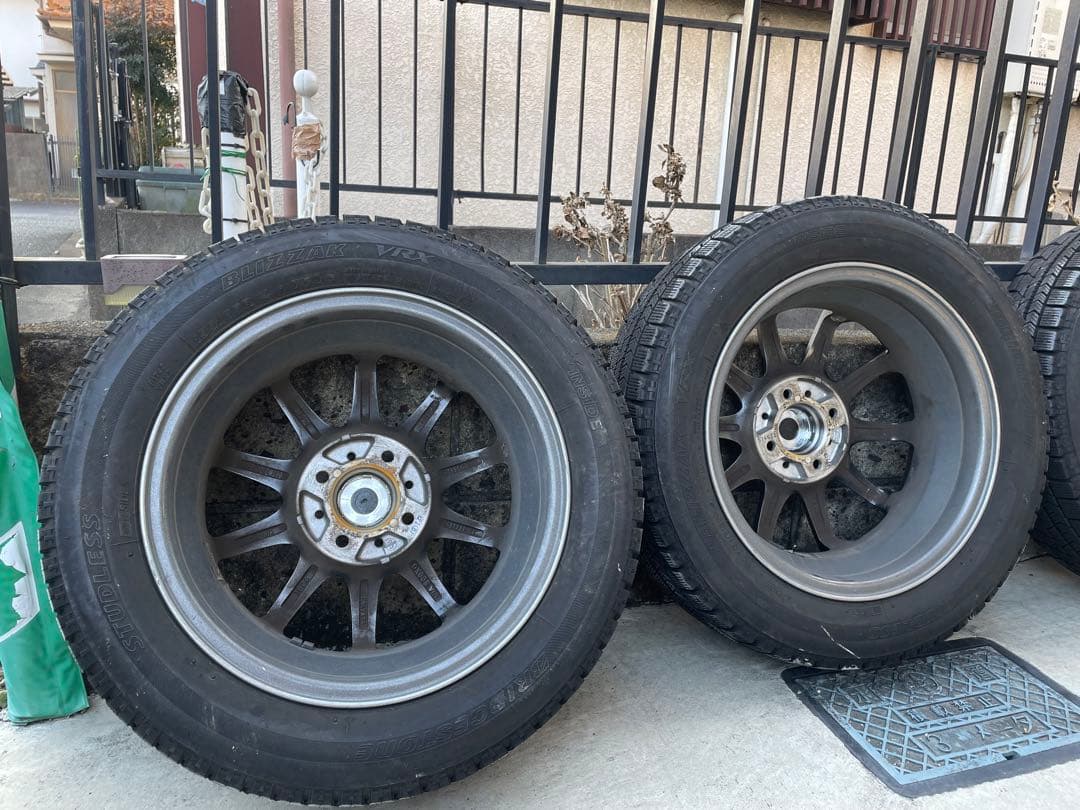 早いもの勝ち‼️美品‼️BLIZZAK VRXスタッドレスタイヤ