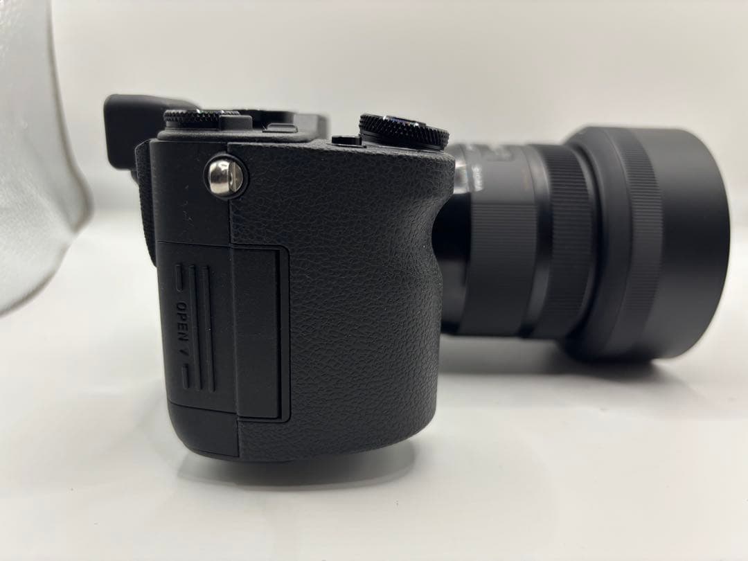 sd Quattro + Art30mm f/1.4キット驚異の色再現＆解像感