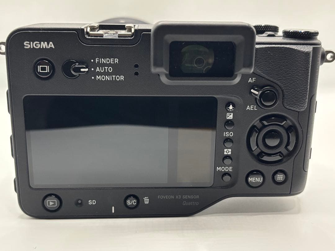 sd Quattro + Art30mm f/1.4キット驚異の色再現＆解像感