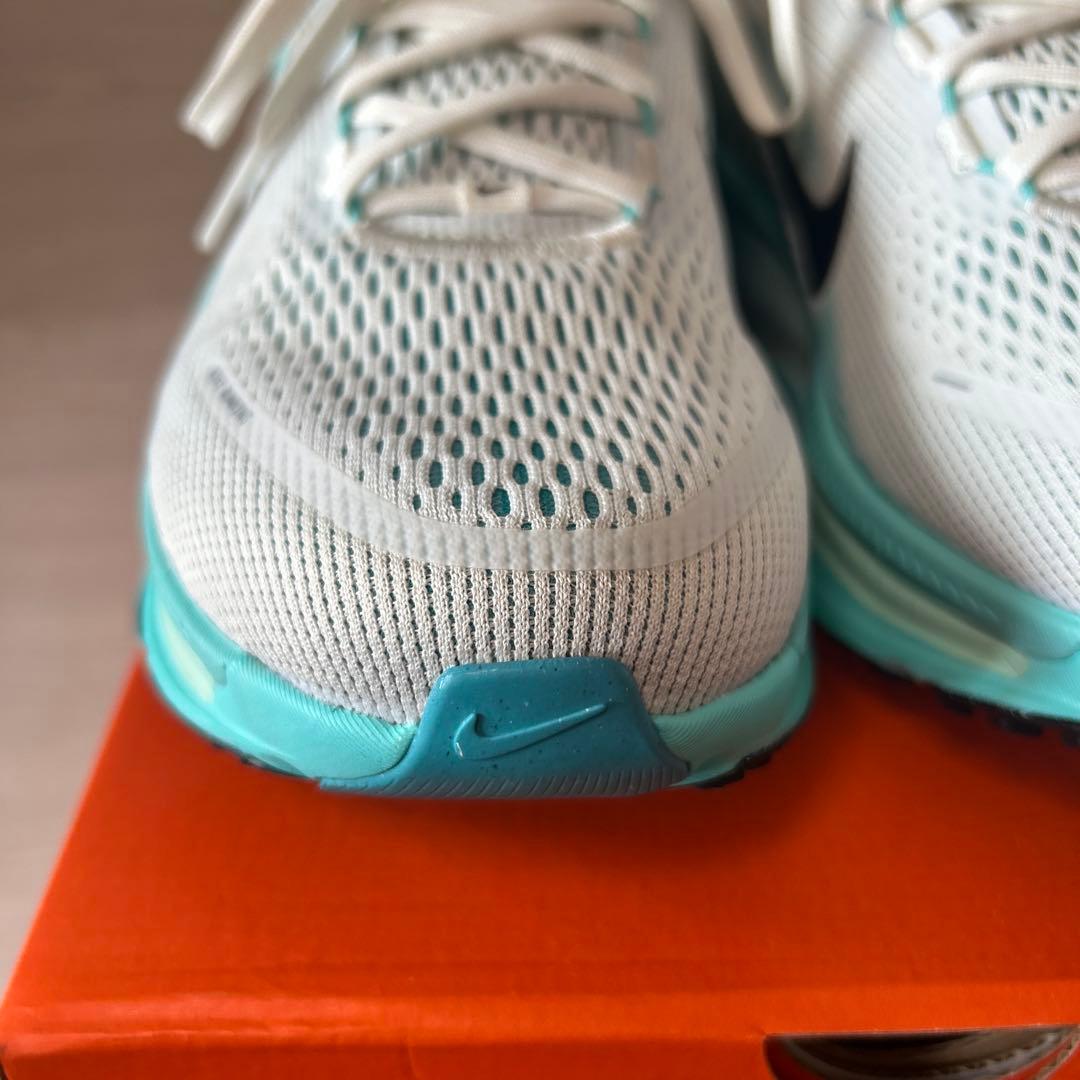 ナイキ ボメロ18 27.0cm