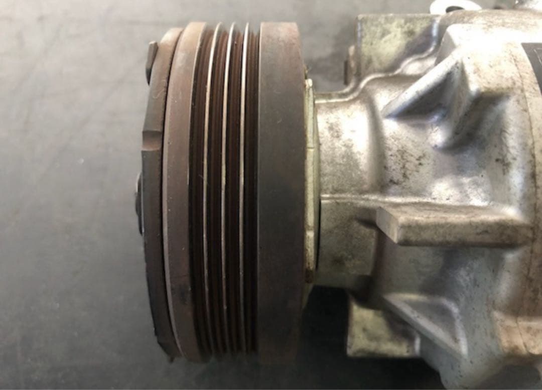 コンプレッサー スイフト ZC72S スズキ K12B 95201-68LC0